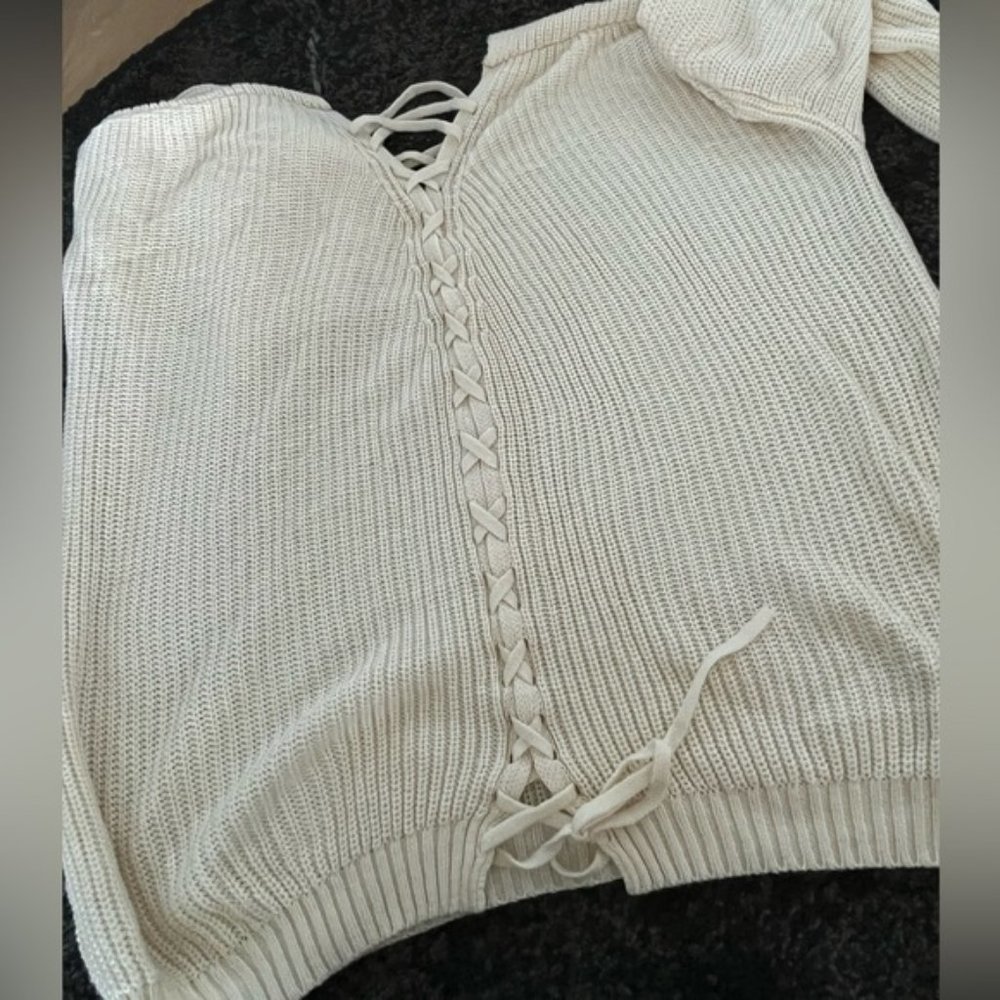 Eleven Star shaker sweater with lace up back size large